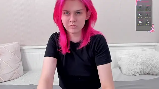 Snapshot of JulieTaylors chatting on October 28, 2025, 9:28 pm JulieTaylors online show from October 28, 2025, 9:28 pm