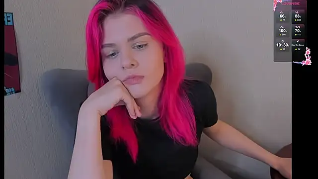 Snapshot of JulieTaylors chatting on November 17, 2025, 8:47 pm JulieTaylors online show from November 17, 2025, 8:47 pm