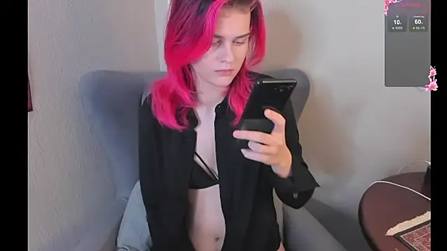 Snapshot of JulieTaylors chatting on December 14, 2025, 9:08 pm JulieTaylors online show from December 14, 2025, 9:08 pm