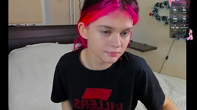 Snapshot of JulieTaylors chatting on February 6, 2026, 11:30 pm JulieTaylors online show from February 6, 2026, 11:30 pm