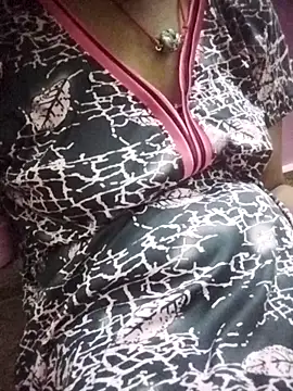 kavinila20 online show from November 6, 2025, 6:31 pm