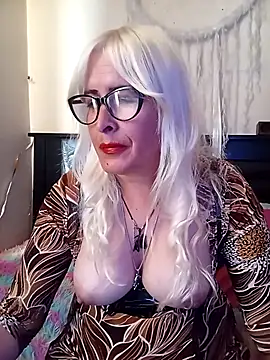 Snapshot of Rousmk1 chatting on October 11, 2025, 6:39 pm Rousmk1 online show from October 11, 2025, 6:39 pm