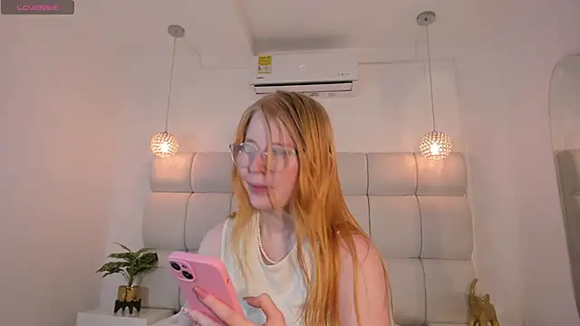 Alexa Handler online show from October 19, 2025, 3:51 am