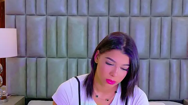 TiaraRosse online show from February 26, 2026, 1:10 pm