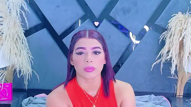 TiaraRosse online show from May 15, 2026, 3:46 am