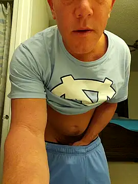 Bigtater1999 online show from February 4, 2025, 11:16 pm