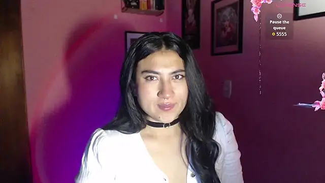 bunnyemilyrose36 online show from November 6, 2025, 7:53 am