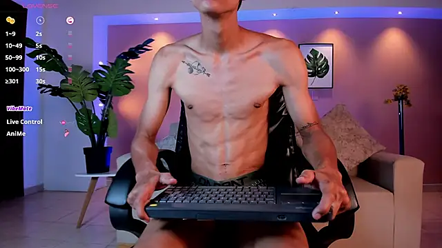 Aaron Scoot online show from January 25, 2025, 11:32 pm