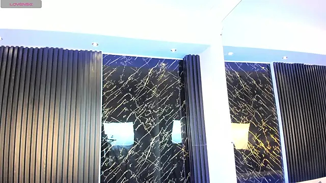 Snapshot of Aaron_Scoot chatting on December 20, 2025, 2:46 pm Aaron Scoot online show from December 20, 2025, 2:46 pm