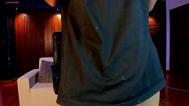 Snapshot of Aaron_Scoot chatting on January 13, 2026, 8:36 pm Aaron Scoot online show from January 13, 2026, 8:36 pm