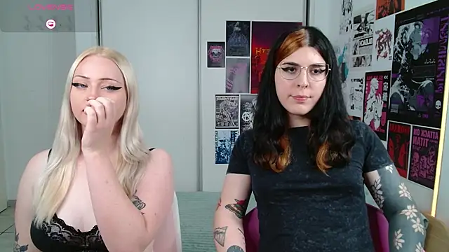 Snapshot of chloe_levine chatting on February 23, 2026, 6:38 pm chloe levine online show from February 23, 2026, 6:38 pm