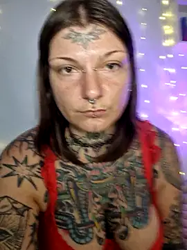 Snapshot of lizzardqueeen chatting on February 14, 2026, 8:38 pm lizzardqueeen online show from February 14, 2026, 8:38 pm