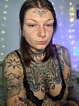 Snapshot of lizzardqueeen chatting on February 20, 2026, 6:10 am lizzardqueeen online show from February 20, 2026, 6:10 am