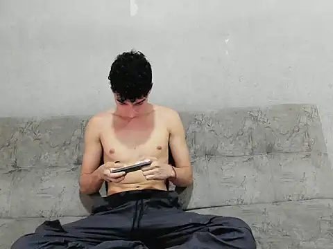 Snapshot of anjel_cute18 chatting on September 29, 2025, 2:00 pm anjel cute18 online show from September 29, 2025, 2:00 pm