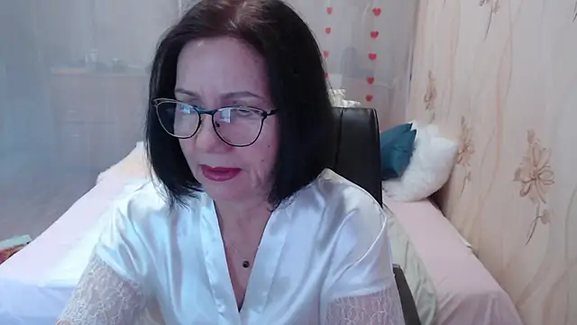 OlgaHottie online show from November 3, 2025, 12:02 am