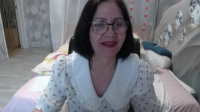 OlgaHottie online show from April 6, 2026, 11:27 pm