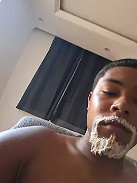 Snapshot of Pr3To021 chatting on September 21, 2025, 12:07 pm Pr3To021 online show from September 21, 2025, 12:07 pm