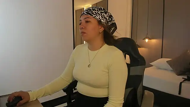 alma fenix online show from September 24, 2025, 12:30 pm