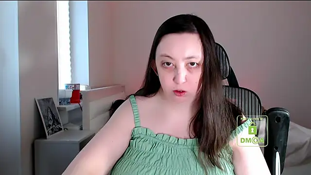 Snapshot of cute_and_hot chatting on February 22, 2026, 1:31 pm cute and hot online show from February 22, 2026, 1:31 pm