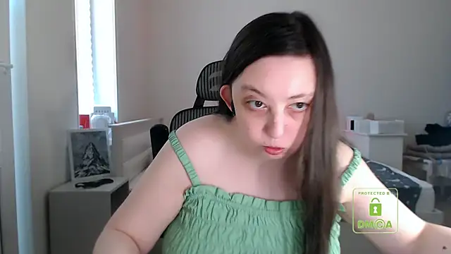 cute and hot online show from May 20, 2026, 2:45 pm