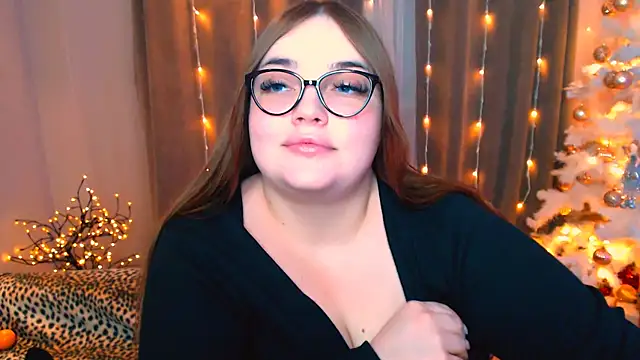 Emaaa ua online show from December 9, 2024, 7:50 pm