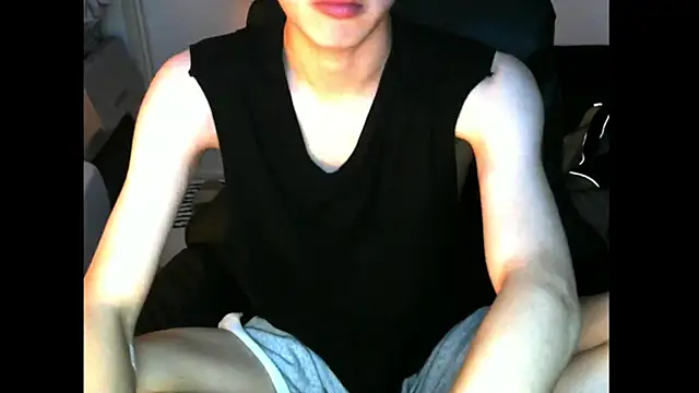 Snapshot of Ray175oo chatting on November 3, 2025, 4:30 pm Ray175oo online show from November 3, 2025, 4:30 pm