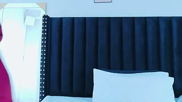 hotlatinateacher online show from March 8, 2026, 11:58 am