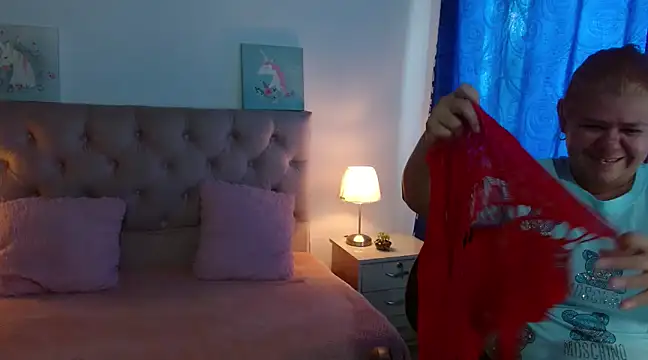 Snapshot of NATHYHOTT chatting on February 12, 2025, 2:21 pm NATHYHOTT online show from February 12, 2025, 2:21 pm