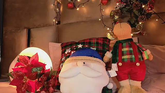 Snapshot of angelinepossy chatting on December 16, 2025, 9:09 pm angelinepossy online show from December 16, 2025, 9:09 pm