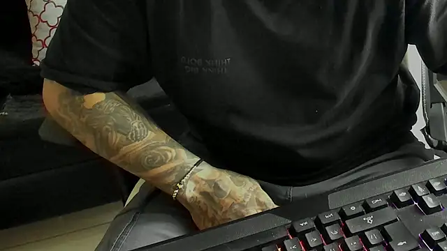 stebankechima online show from September 17, 2025, 9:49 pm