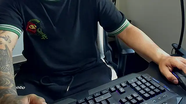 stebankechima online show from October 19, 2025, 5:35 pm