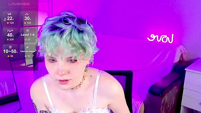 Snapshot of School_Love chatting on January 24, 2025, 1:03 pm School Love online show from January 24, 2025, 1:03 pm