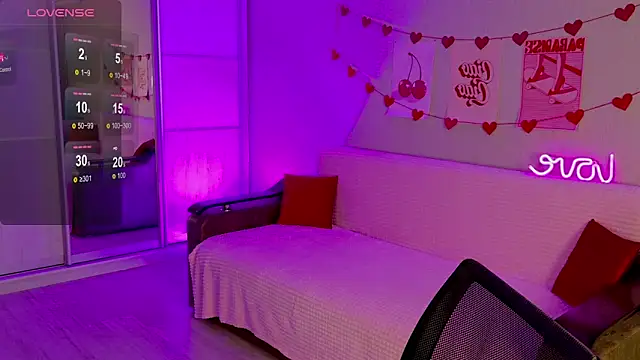 Snapshot of School_Love chatting on March 19, 2025, 1:07 pm School Love online show from March 19, 2025, 1:07 pm