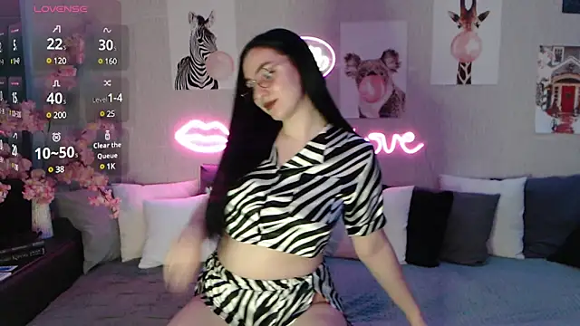 Fluffy Tiffy online show from February 11, 2025, 2:03 am