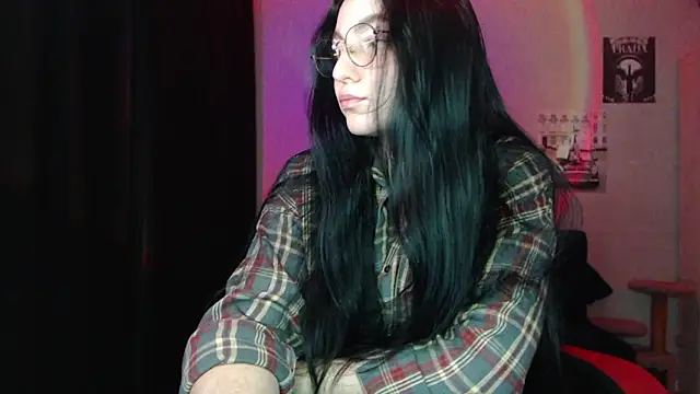 Fluffy Tiffy online show from November 14, 2025, 11:35 pm