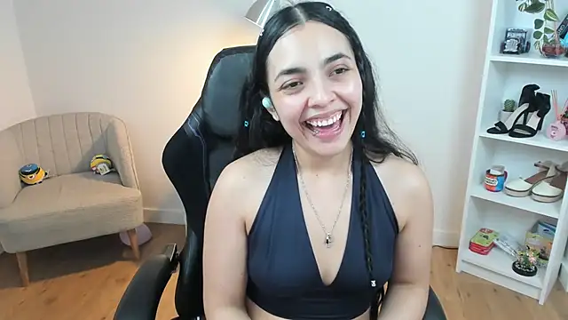 Snapshot of _BellaEvans_ chatting on February 4, 2025, 11:38 am BellaEvans online show from February 4, 2025, 11:38 am