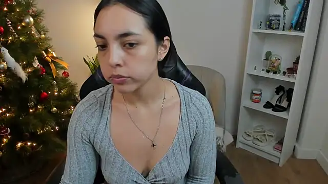  BellaEvans  online show from December 18, 2025, 5:46 am