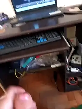 lobomisterioso13 online show from November 12, 2025, 11:54 am