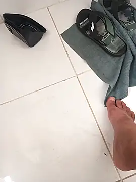 lobomisterioso13 online show from December 1, 2025, 10:31 am