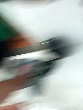 lobomisterioso13 online show from December 19, 2025, 11:39 am