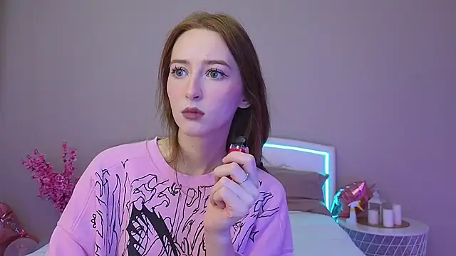 MichaDenver online show from December 2, 2025, 9:47 am