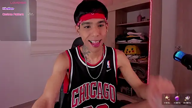 aldrinwhite online show from February 1, 2025, 2:45 pm