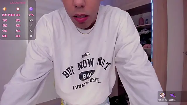 aldrinwhite online show from March 15, 2025, 4:21 pm