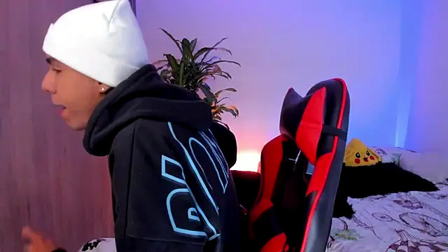 aldrinwhite online show from March 15, 2026, 2:12 pm