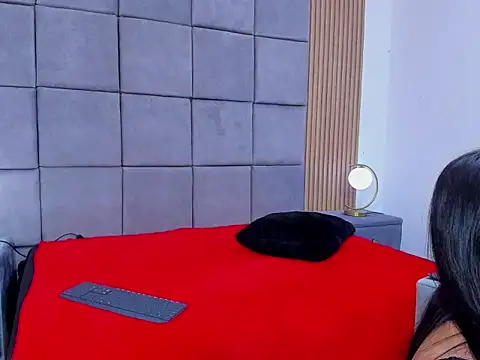 Snapshot of KateTompson_ chatting on February 22, 2026, 8:57 am KateTompson online show from February 22, 2026, 8:57 am