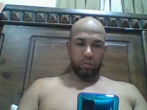 Frankie0880 online show from December 31, 2024, 2:51 am