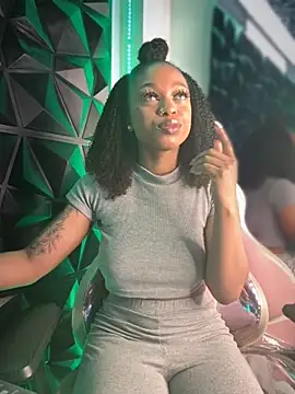 Snapshot of Melany_Williams chatting on November 11, 2025, 1:22 pm Melany Williams online show from November 11, 2025, 1:22 pm