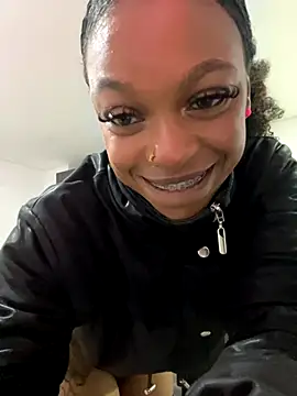 Snapshot of Melany_Williams chatting on November 15, 2025, 2:13 pm Melany Williams online show from November 15, 2025, 2:13 pm