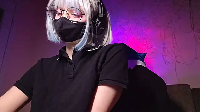 DanaWard online show from October 28, 2025, 9:28 pm