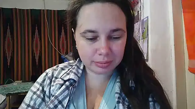 Snapshot of Cora_Maro chatting on October 1, 2025, 11:44 pm Cora Maro online show from October 1, 2025, 11:44 pm